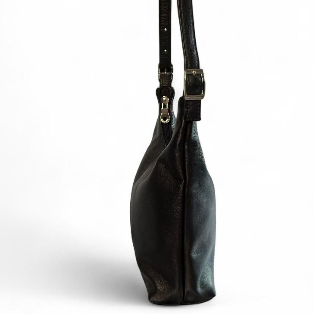 Wilson’s Leather Maxima Shoulder Bag with Adjustable Strap - Picture 3 of 8